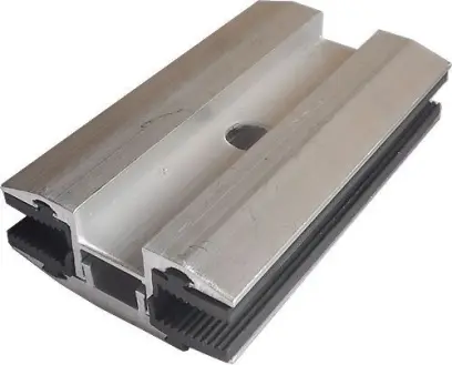 Úchyt panelu středový s pryžovou vložkou - bezrámové panely